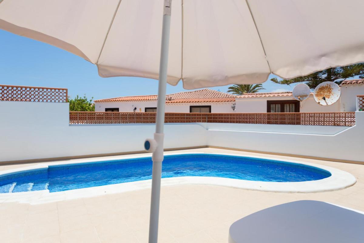 הוילה סן מיגל דה אבונה Casa Bransford, Excellent, Sunny House With Private Heated Pool מראה חיצוני תמונה